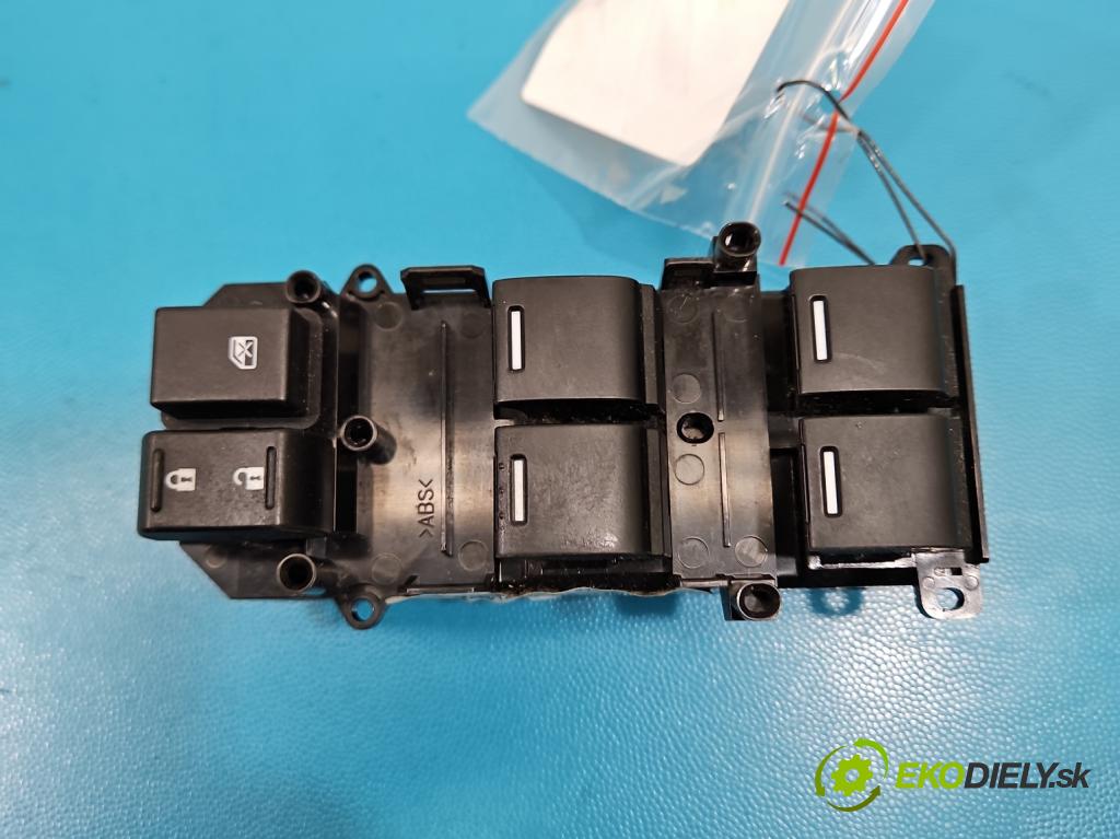Honda Civic IX 2011-2017 1.8 16V 141 HP manual 104 kW 1798 cm3 5- prepínač okien spätných zrkadiel 83590TV1G510MBM