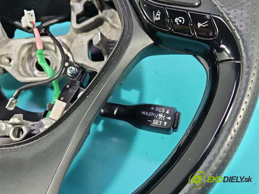 Toyota C-HR I 2016-2023 2.0 16V 152KM automatic 112 kW 1987 cm3 5- volant  (Volant)