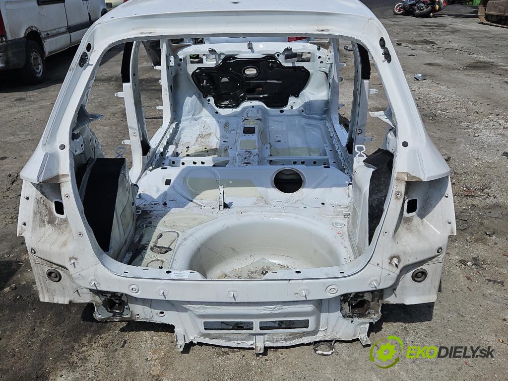Skoda Fabia III 2014-2021 1.0 MPI 60 hp manual 44 kW 999 cm3 5- stěna zadní 