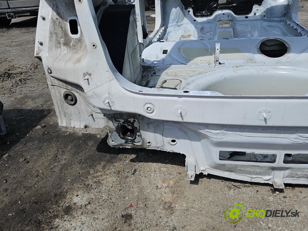Skoda Fabia III 2014-2021 1.0 MPI 60 HP manual 44 kW 999 cm3 5- pas zadní: