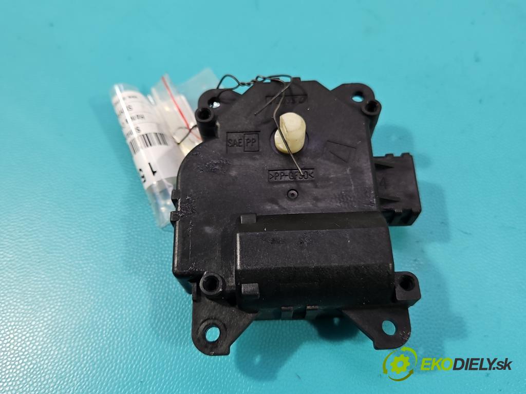 Honda Civic IX 2011-2017 1.8 16V 141 hp manual 104 kW 1798 cm3 5- motorek topení 113800-3450