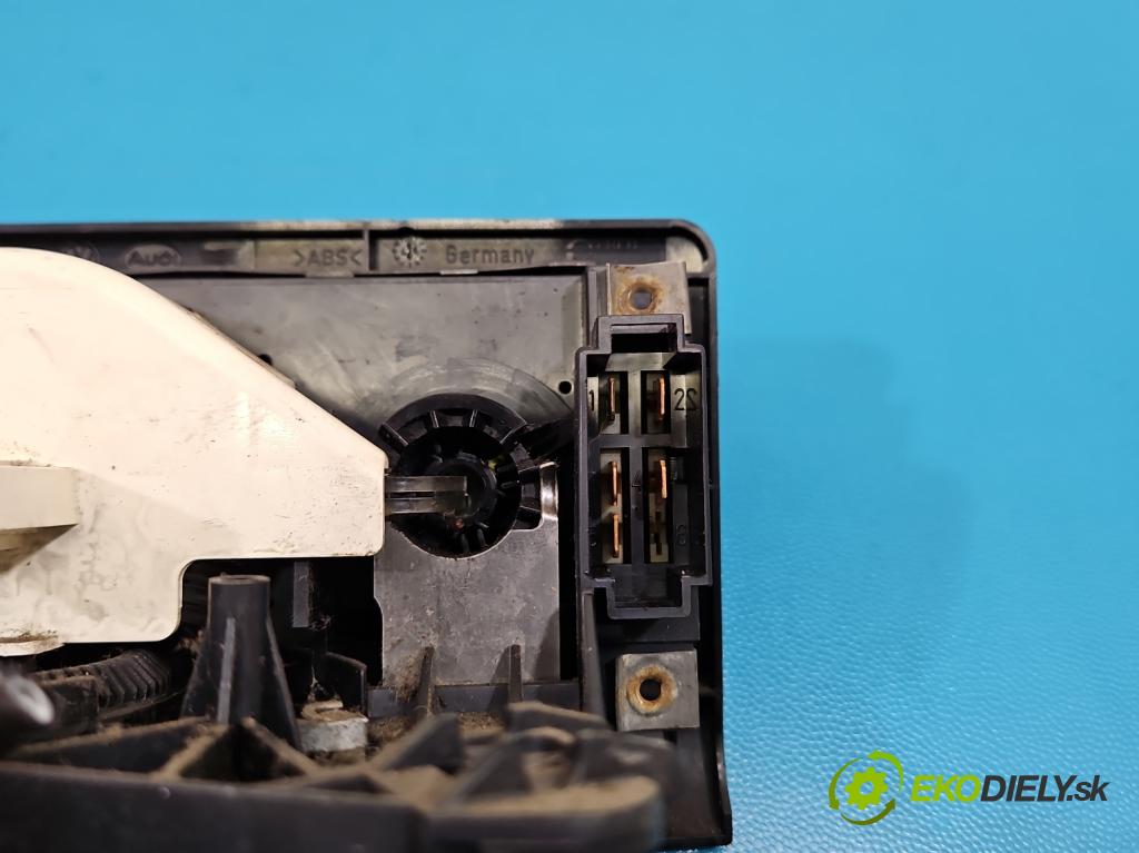 Vw Polo III 6N 1994-2001 1.4 8V 54 HP manual 40 kW 1391 cm3 5- panel kúrenia 1H0819045C