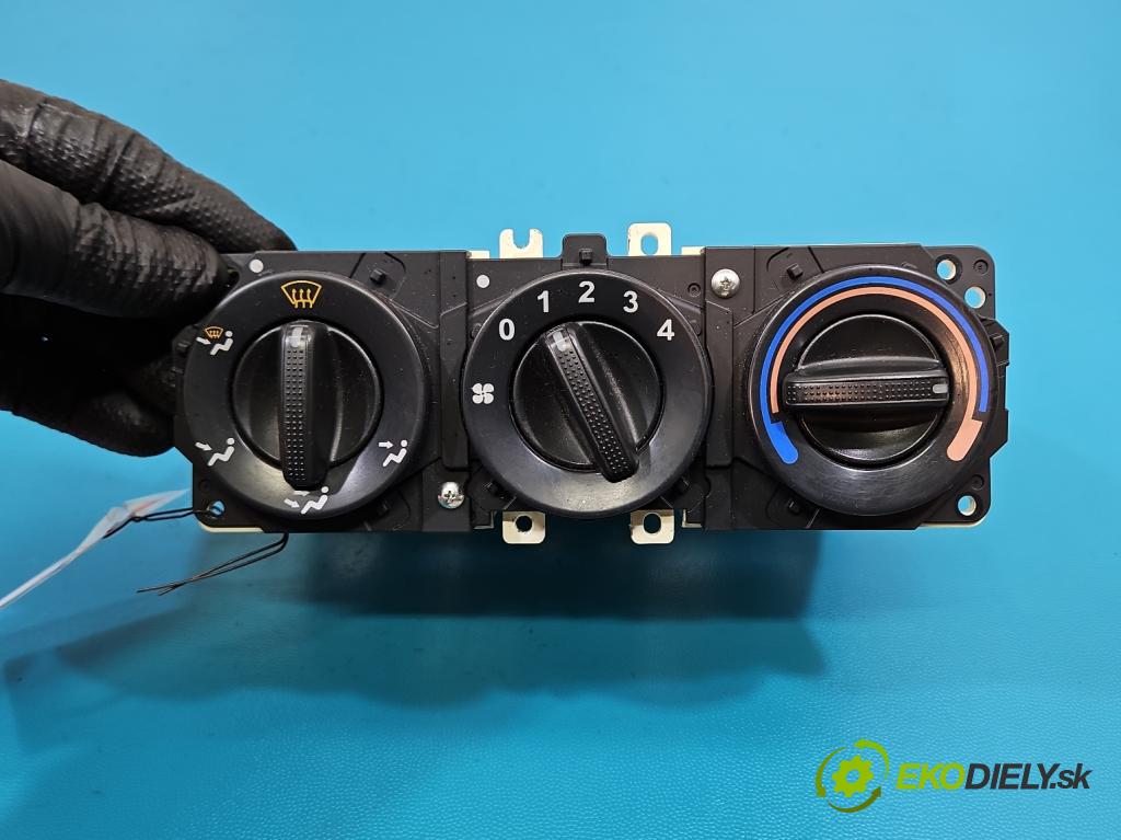 Honda Civic VII 2000-2006 1.4 16V 90 HP manual 66 kW 1396 cm3 5- panel kúrenia 79500-S6D-G010-M1