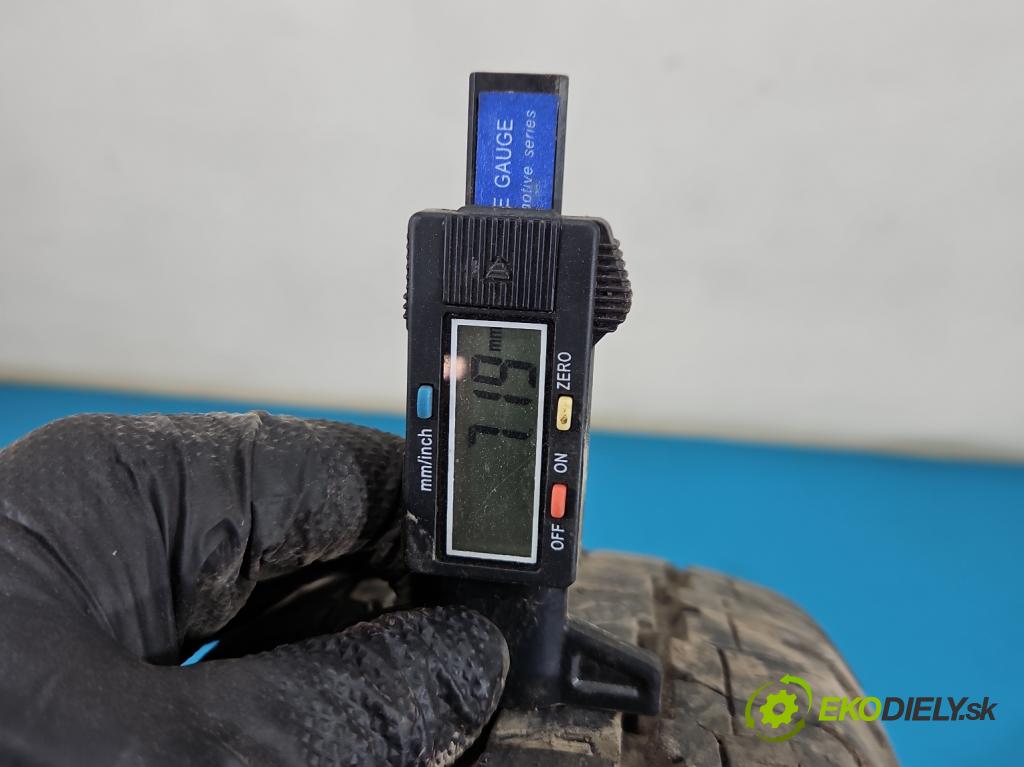 Mercedes KACZKA T1 W601 2.9d 98 hp manual 72 kW 2874 cm3 5- kolo 1 kusov