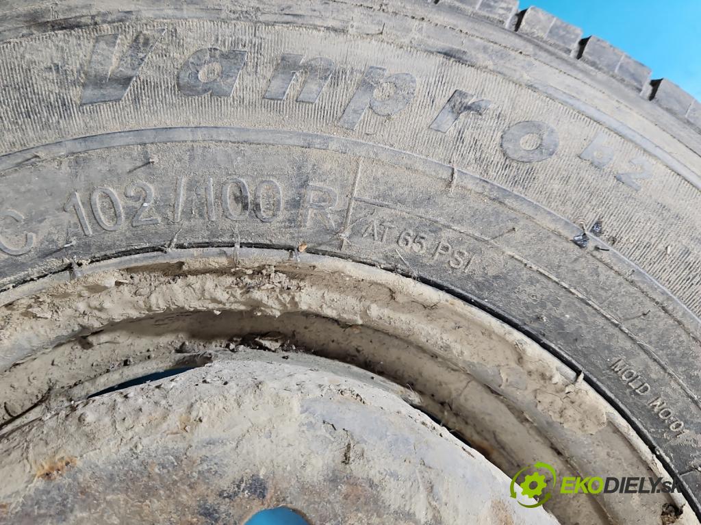 Mercedes KACZKA T1 W601 2.9d 98 hp manual 72 kW 2874 cm3 5- kolo 1 kusov