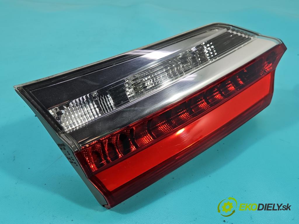Toyota Corolla E16/E18  2013-2019 1.3 16V 99 HP manual 73 kW 1329 cm3 4- svetlo / reflektor zadné ľavé 81590-02A20 (Kľučka dverí ostatné)