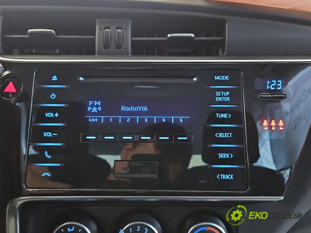 Toyota Corolla E16/E18  2013-2019 1.3 16V 99 HP manual 73 kW 1329 cm3 4- Radio originál 86120-02J90