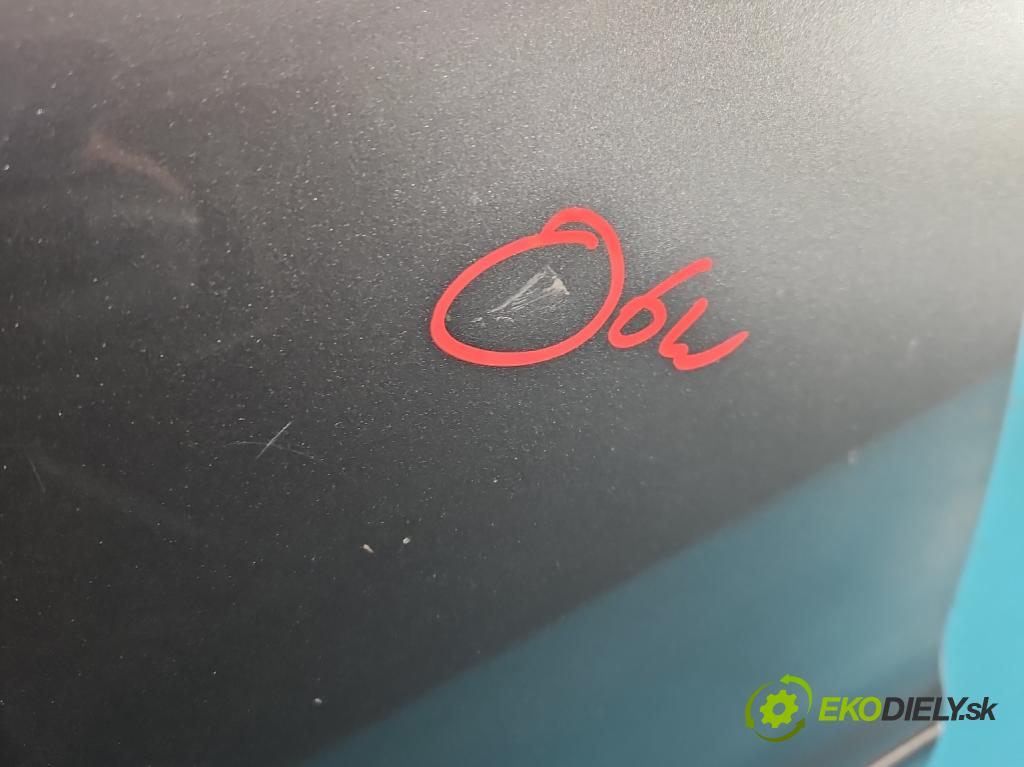 Audi A4 B5 1994-2001 1.9 tdi 90 HP manual 66 kW 1896 cm3 4- dvere predné pravé  (Kľučka dverí ostatné)