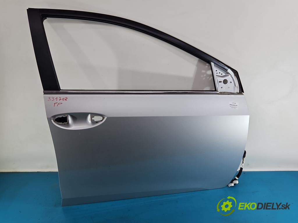 Toyota Corolla E16/E18  2013-2019 1.3 16V 99 HP manual 73 kW 1329 cm3 4- dvere predné pravé  (Kľučka dverí ostatné)