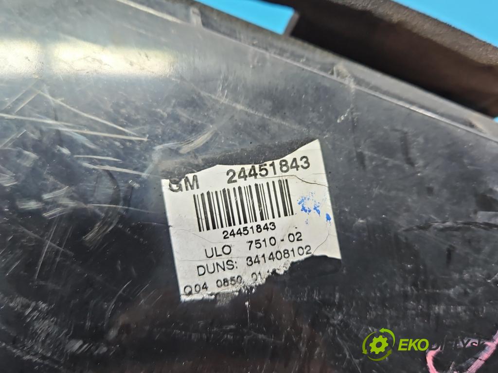 Opel Zafira B 2005-2014 1.7 cdti 110 HP manual 81 kW 1686 cm3 5- svetlo / reflektor zadné pravé 24451843 (Kľučka dverí ostatné)