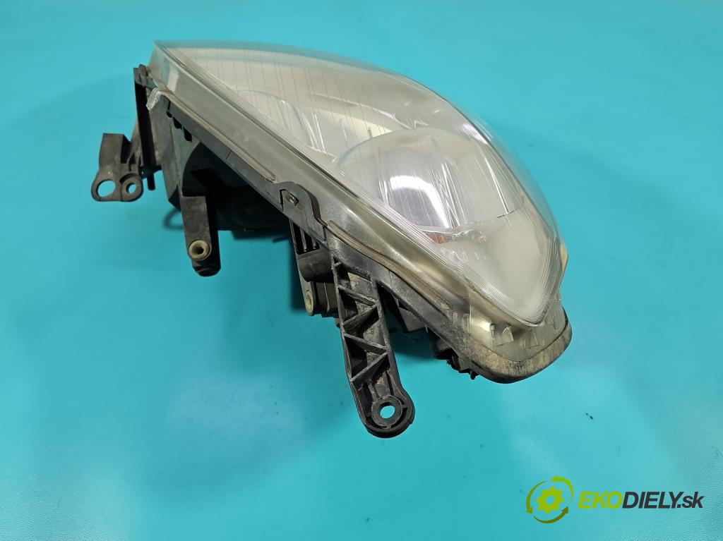 Opel Zafira B 2005-2014 1.7 cdti 110 HP manual 81 kW 1686 cm3 5- Reflektor: pravý 13260845 (Svetlo predné pravé)