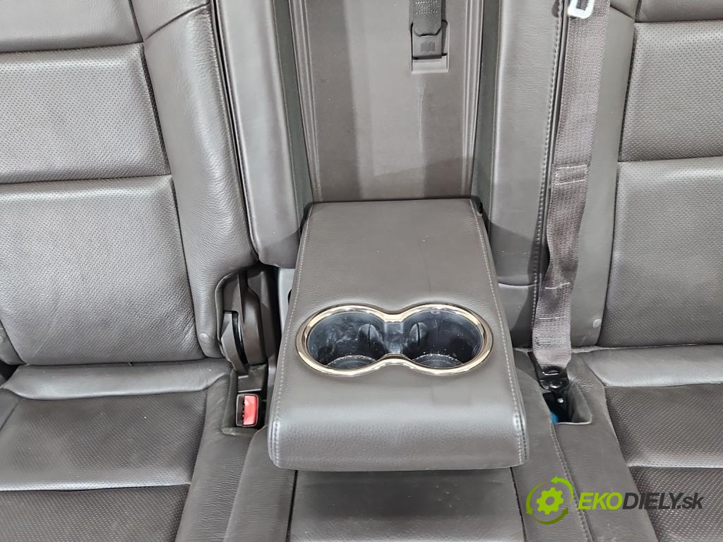 Jeep Grand Cherokee WK2 IV 2010-2021 3.0 CRD 250 HP automatic 184 kW 2987 cm3 5- sedačke: komplet