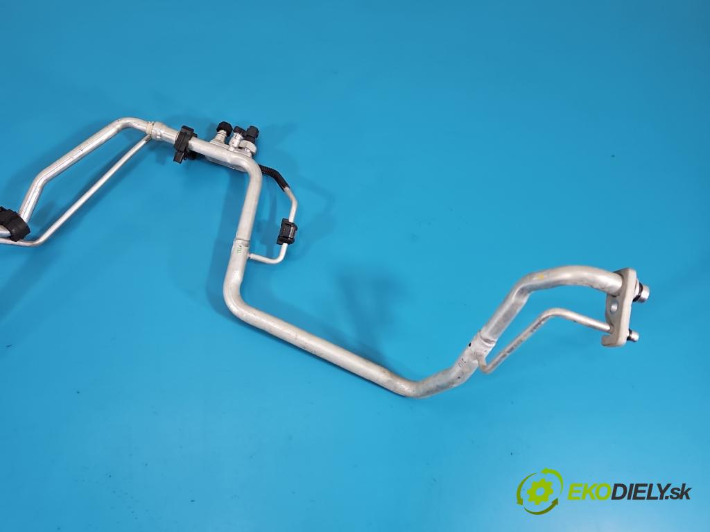 Toyota Corolla E16/E18  2013-2019 1.3 16V 99 HP manual 73 kW 1329 cm3 4- rúrka klimatizácie 88710-0Z310