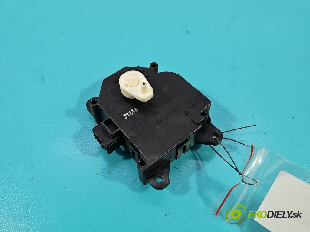 Toyota Corolla E16/E18  2013-2019 1.3 16V 99 HP manual 73 kW 1329 cm3 4- motor: kúrenia 113800-3540