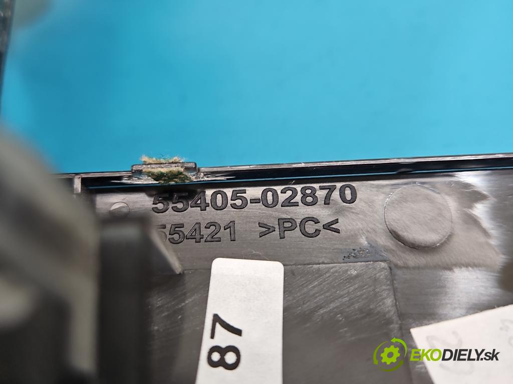 Toyota Corolla E16/E18  2013-2019 1.3 16V 99 hp manual 73 kW 1329 cm3 4- rameček rádia 83910-02200
