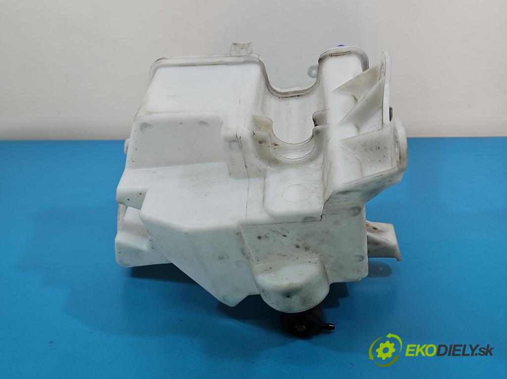 Toyota Corolla E16/E18  2013-2019 1.3 16V 99 HP manual 73 kW 1329 cm3 4- nádržka tekutina: ostrekovačov