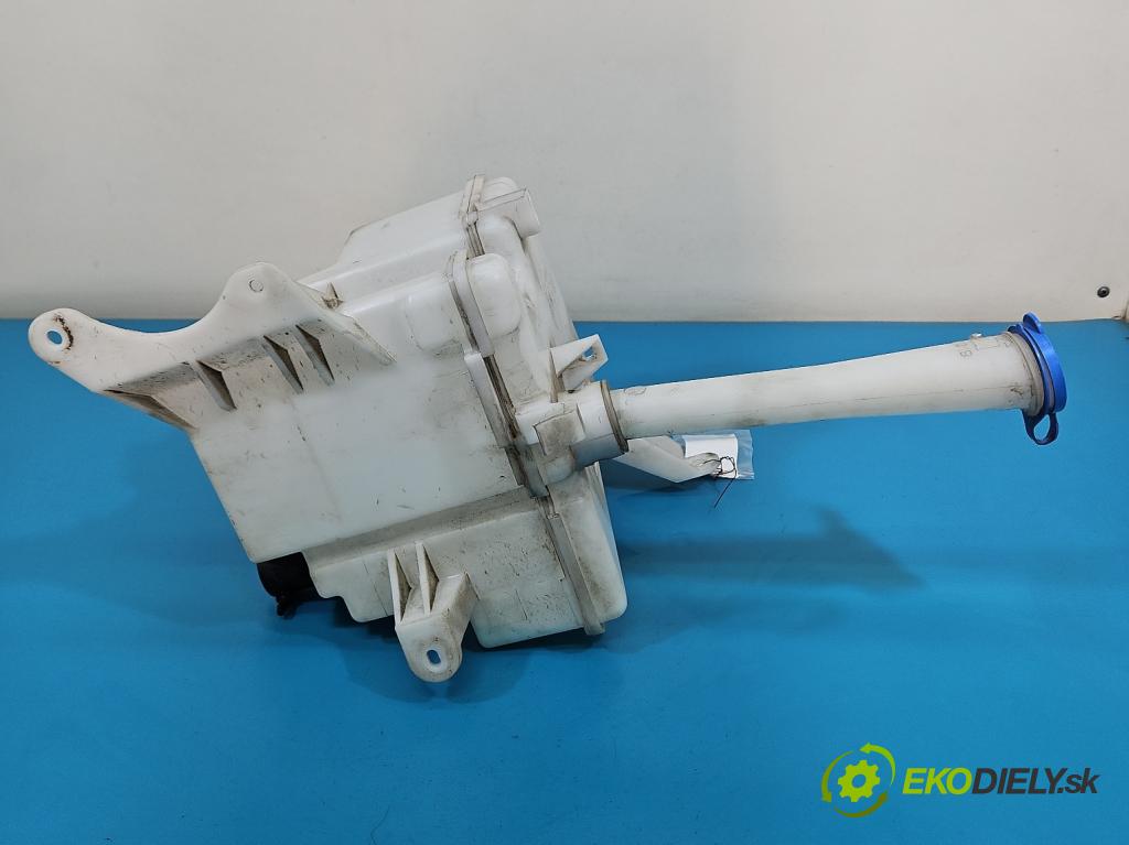Toyota Corolla E16/E18  2013-2019 1.3 16V 99 HP manual 73 kW 1329 cm3 4- nádržka tekutina: ostrekovačov