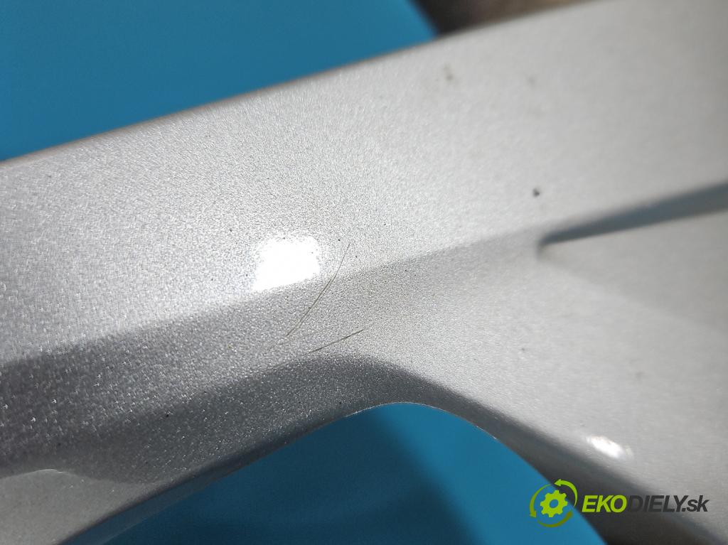 Toyota Corolla E16/E18 2013-2019 1.3 16V 99 HP manual 73 kW 1329 cm3 4- puklice komplet 42602-02510