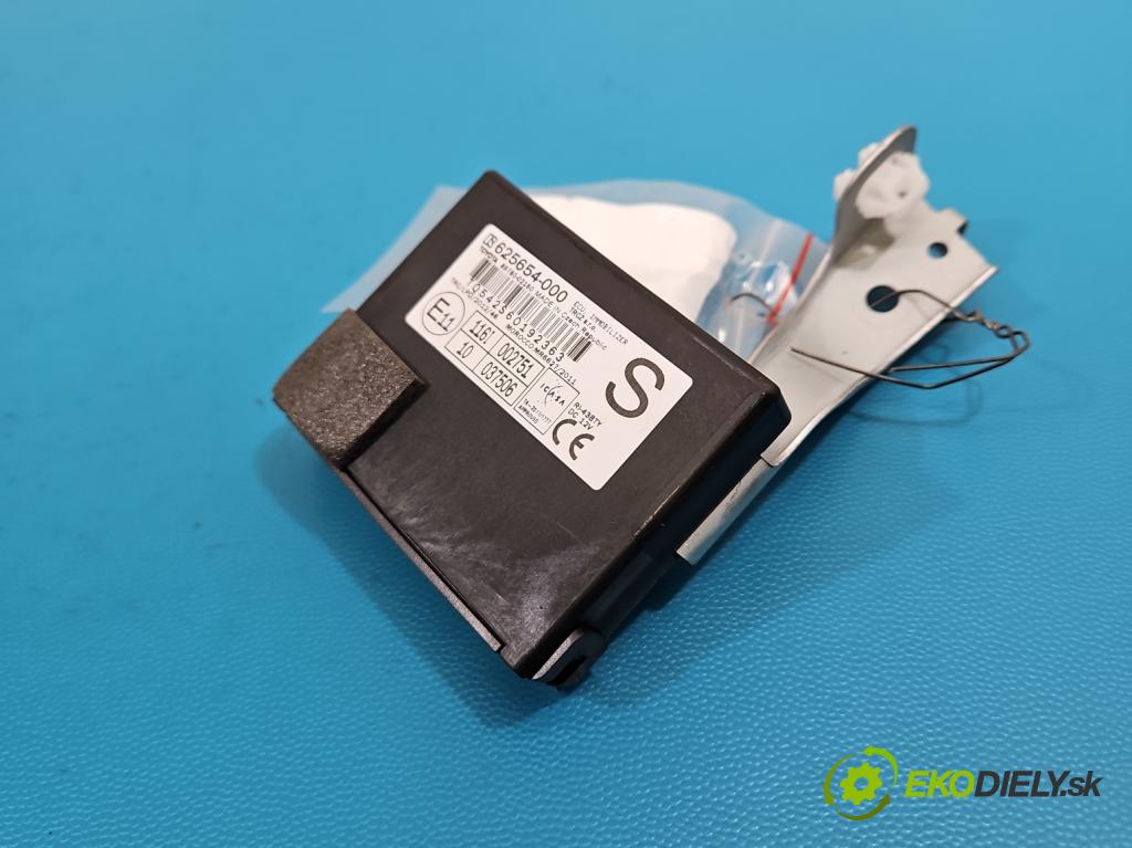 Toyota Corolla E16/E18  2013-2019 1.3 16V 99 hp manual 73 kW 1329 cm3 4- řídící jednotka 89780-02160