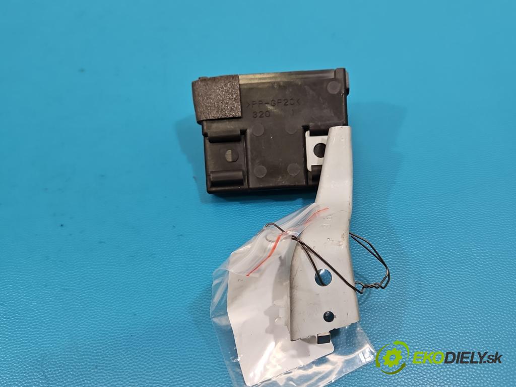 Toyota Corolla E16/E18  2013-2019 1.3 16V 99 HP manual 73 kW 1329 cm3 4- riadiaca jednotka ostatné 89780-02160