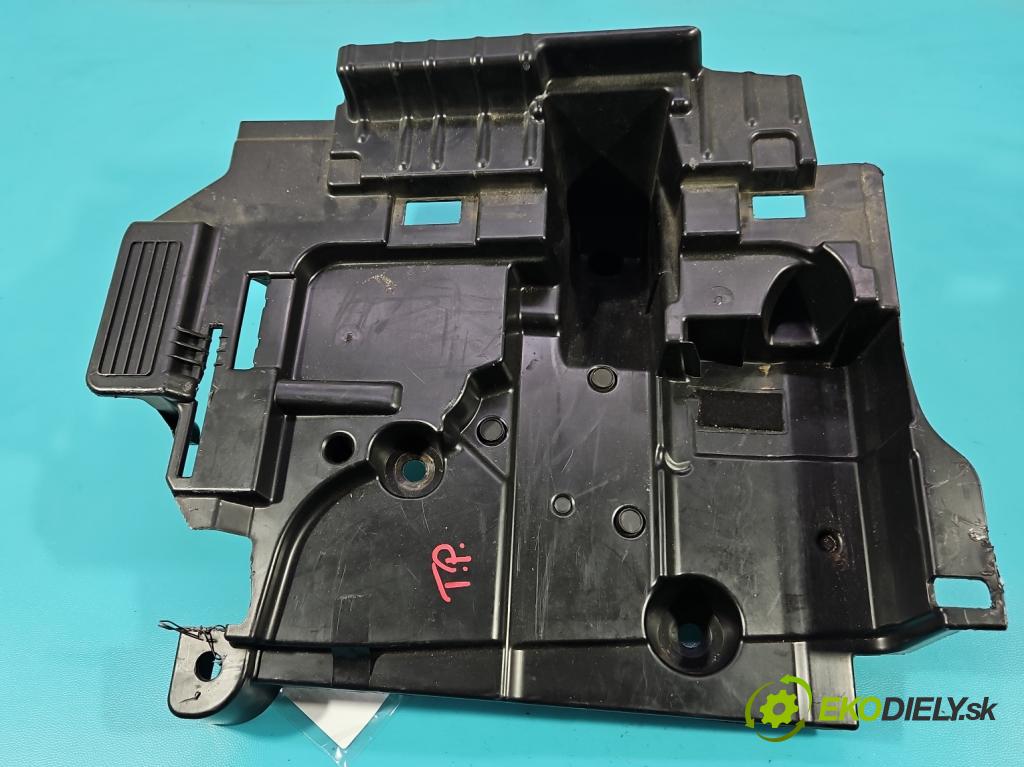 Bmw 5 G30 2017-2024 2.0d 190 hp automatic 140 kW 1995 cm3 5- kryt plastová 7387472