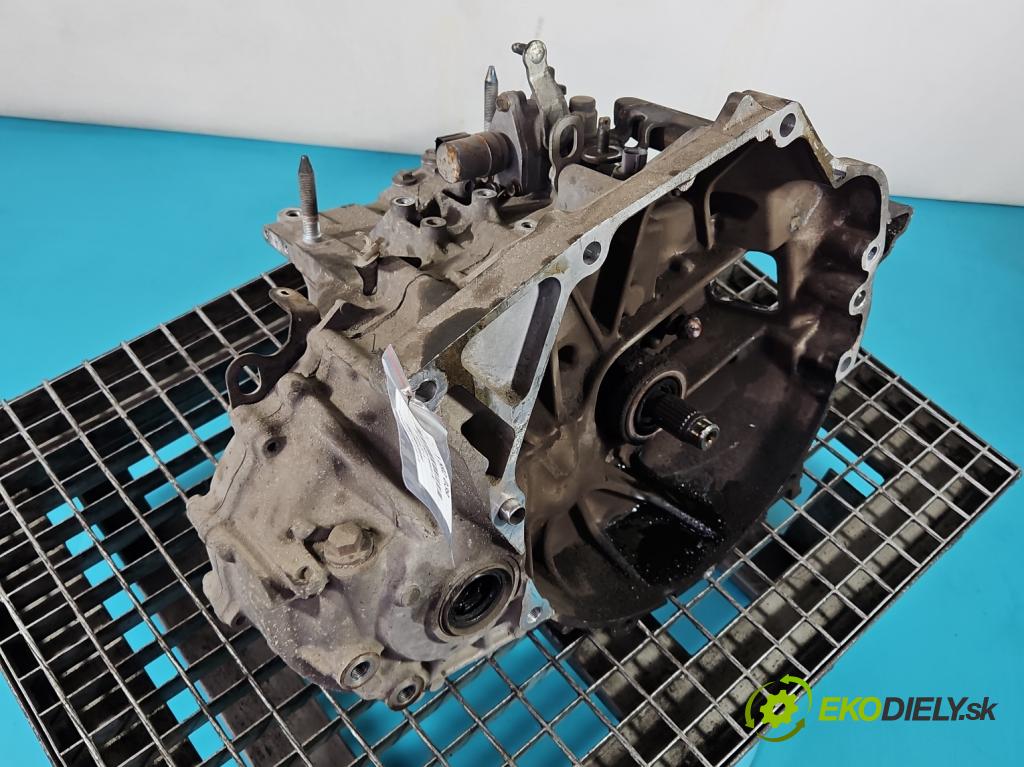 Honda Fr-v 2.0 16V 150 HP manual 110 kW 1998 cm3 5- prevodovka stupeň,rýchlosť manual JTW5