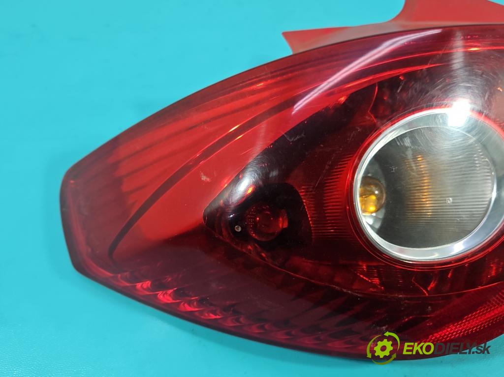 Opel Corsa D 2006-2014 1.4 16V 90 HP manual 66 kW 1364 cm3 3- svetlo / reflektor zadné ľavé 13186350 (Kľučka dverí ostatné)