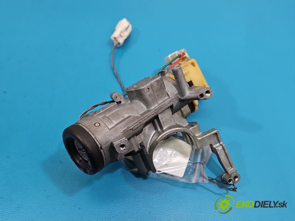 Mazda Demio 1.3 16V 72 hp manual 53 kW 1324 cm3 5- spínací skříňka  (Spínací skříňka)