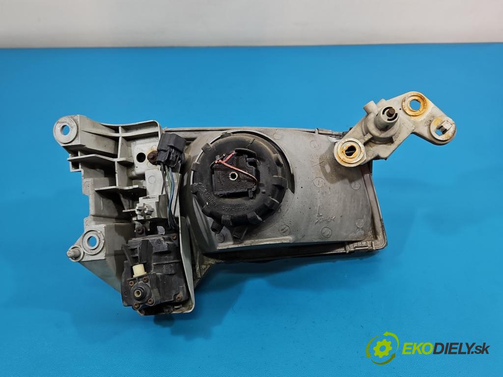 Mazda Demio 1.3 16V 72 hp manual 53 kW 1324 cm3 5- světlo levý  (Klika dveří ostatní)