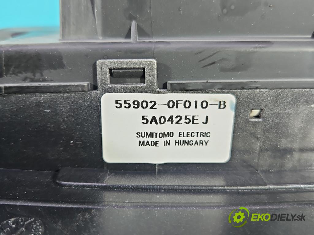 Toyota Corolla Verso II 2004-2009 2.0 D4D 116 HP manual 85 kW 1995 cm3 5- panel kúrenia 55900-0F030