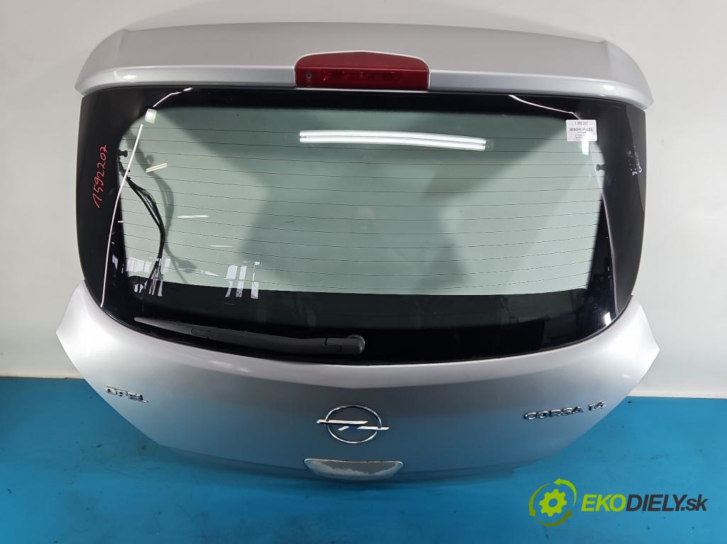 Opel Corsa D 2006-2014 1.4 16V 90 HP manual 66 kW 1364 cm3 3- zadna kufor  (Kapota zadná (kufor))