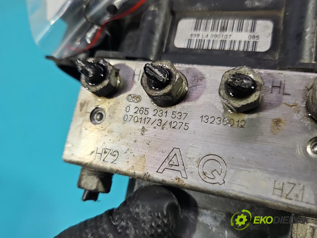 Opel Corsa D 2006-2014 1.4 16V 90 HP manual 66 kW 1364 cm3 3- čerpadlo abs 0265800422 (Pumpa ABS)