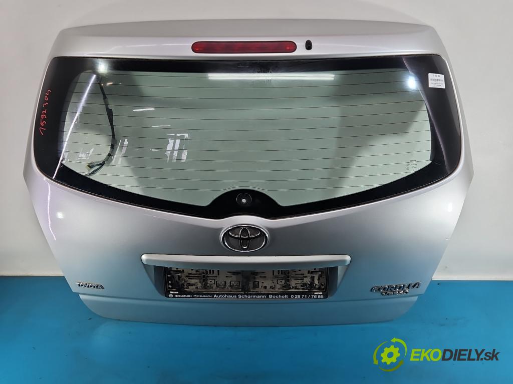 Toyota Corolla Verso II 2004-2009 2.0 D4D 116 HP manual 85 kW 1995 cm3 5- zadna kufor  (Kapota zadná (kufor))
