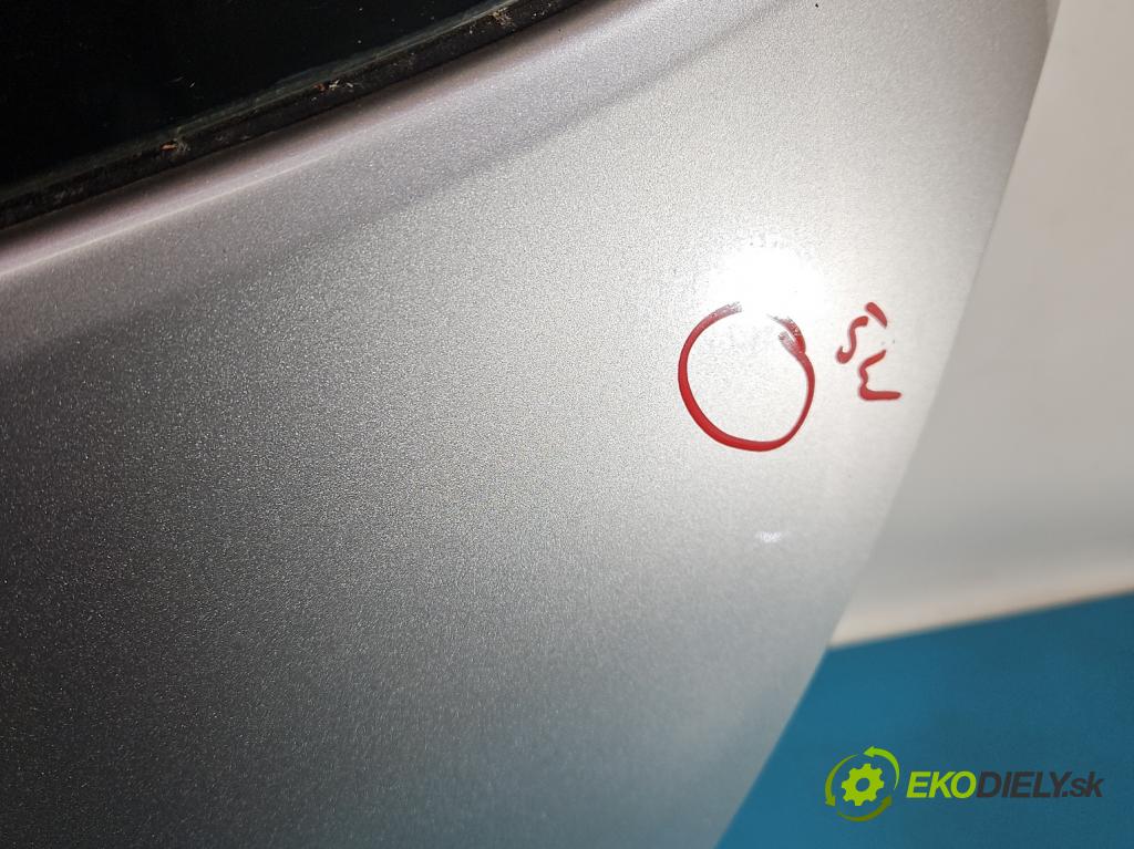Toyota Corolla Verso II 2004-2009 2.0 D4D 116 HP manual 85 kW 1995 cm3 5- zadna kufor  (Kapota zadná (kufor))