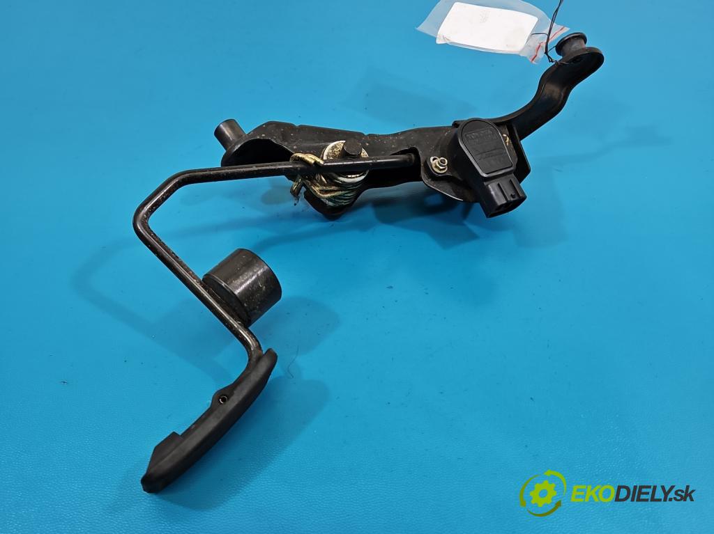 Toyota Rav4 II 2000-2005 2.0 D4D 1CDFTV 116 hp manual 85 kW 1995 cm3 5- pedal plyn: potenciometr: 89281-33010