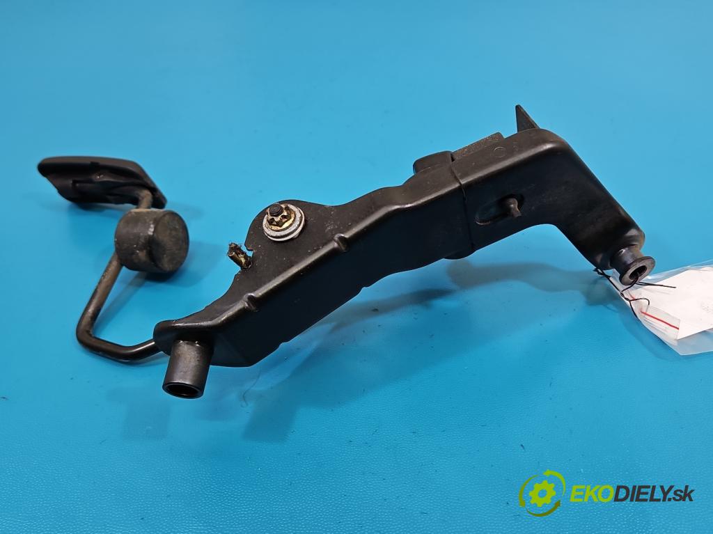 Toyota Rav4 II 2000-2005 2.0 D4D 1CDFTV 116 hp manual 85 kW 1995 cm3 5- pedal plyn: potenciometr: 89281-33010