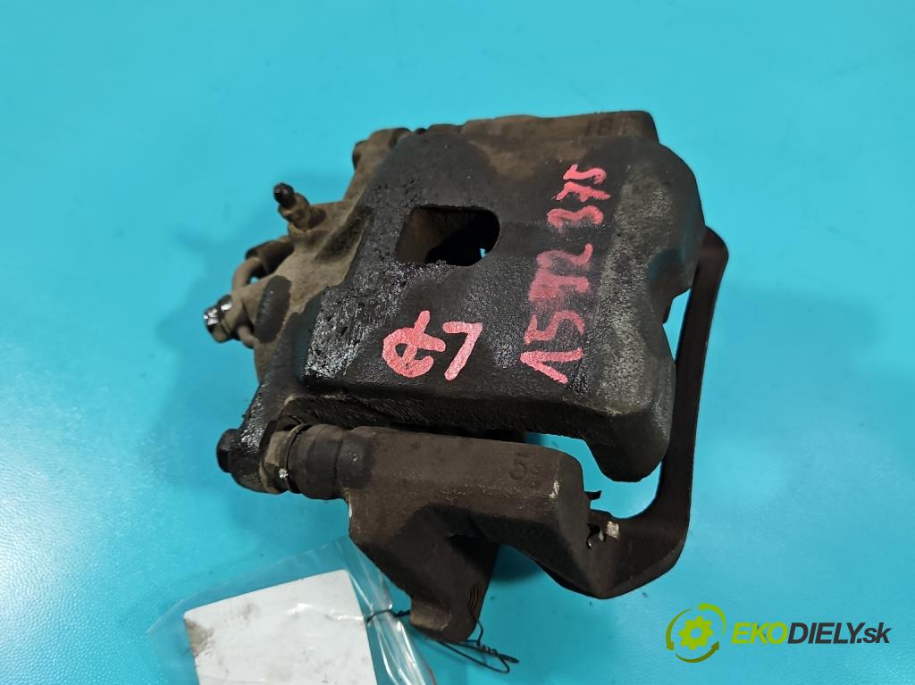 Toyota Rav4 II 2000-2005 2.0 D4D 1CDFTV 116 HP manual 85 kW 1995 cm3 5- brzdič predné ľavý  (Kľučka dverí ostatné)