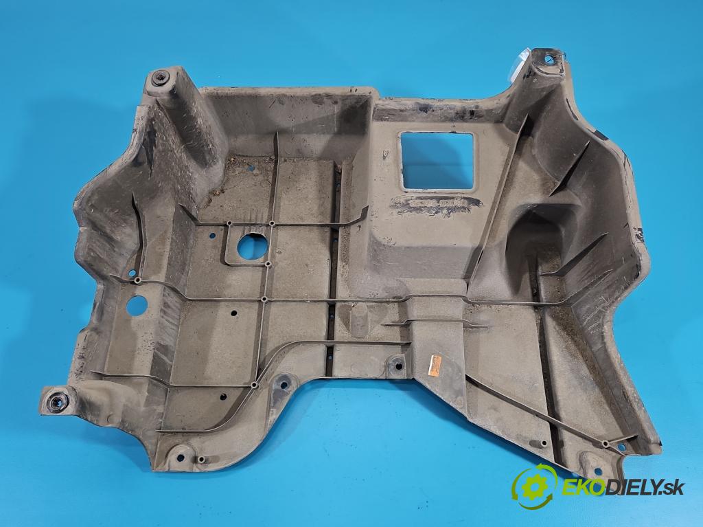 Toyota Corolla E16/E18 2013-2019 1.3 16V 99 HP manual 73 kW 1329 cm3 4- kryt plast 58398-02090