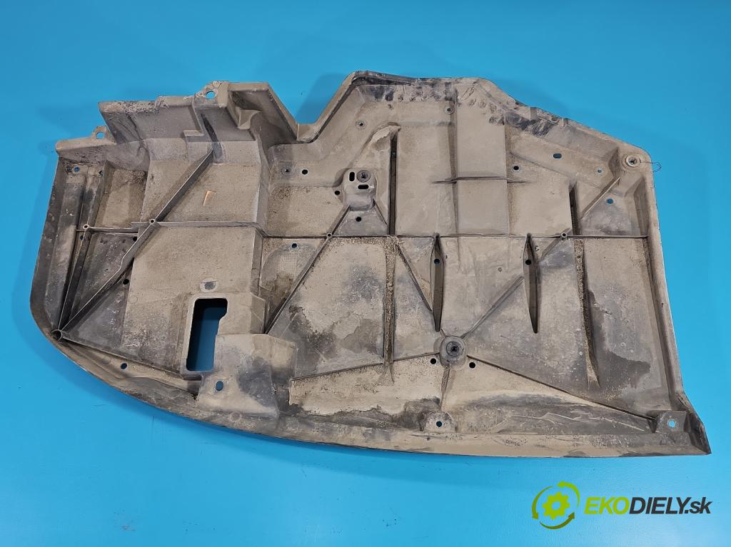 Toyota Corolla E16/E18 2013-2019 1.3 16V 99 HP manual 73 kW 1329 cm3 4- kryt plast 58399-02060