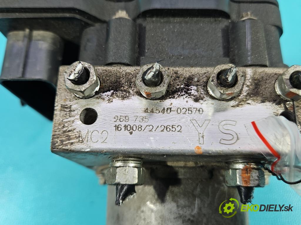 Toyota Corolla E16/E18  2013-2019 1.3 16V 99 hp manual 73 kW 1329 cm3 4- čerpadlo abs 44540-02570 (Pumpa ABS)