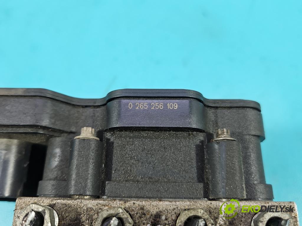 Toyota Corolla E16/E18  2013-2019 1.3 16V 99 hp manual 73 kW 1329 cm3 4- čerpadlo abs 44540-02570 (Pumpa ABS)