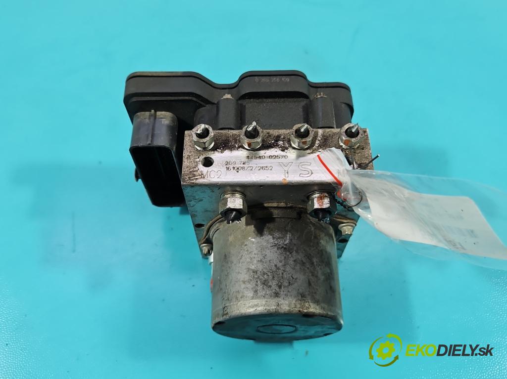 Toyota Corolla E16/E18  2013-2019 1.3 16V 99 hp manual 73 kW 1329 cm3 4- čerpadlo abs 44540-02570 (Pumpa ABS)