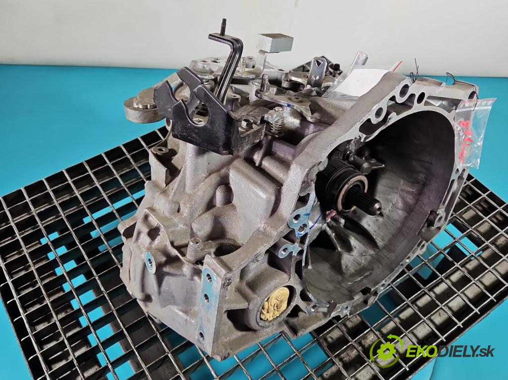 Toyota Corolla E16/E18  2013-2019 1.3 16V 99 HP manual 73 kW 1329 cm3 4- prevodovka stupeň,rýchlosť manual 31115-0D111