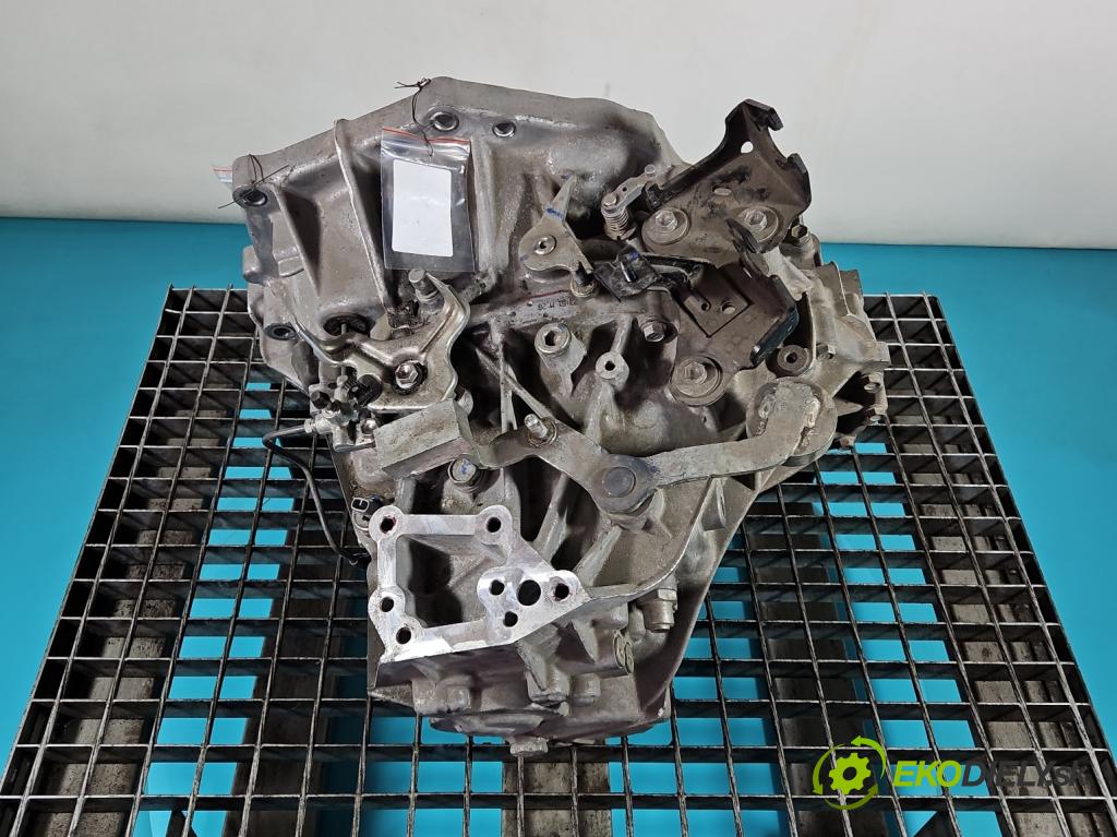Toyota Corolla E16/E18  2013-2019 1.3 16V 99 HP manual 73 kW 1329 cm3 4- prevodovka stupeň,rýchlosť manual 31115-0D111
