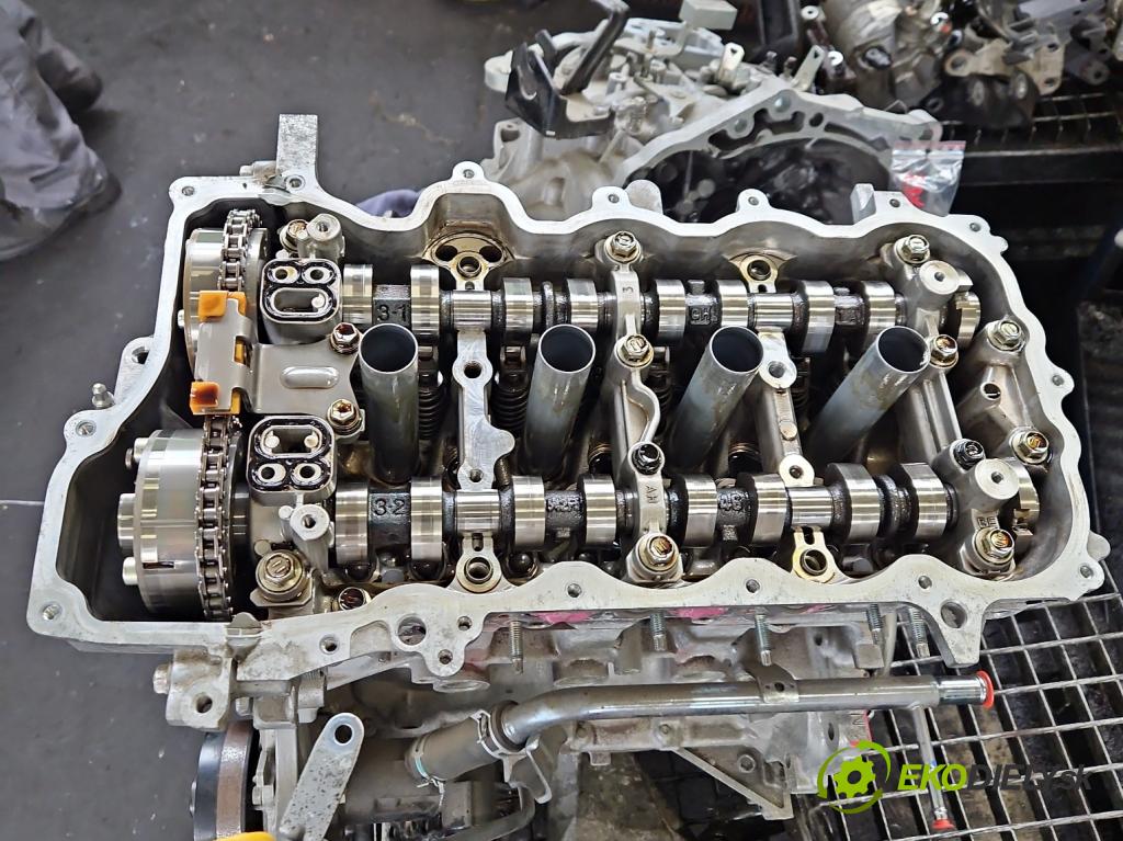 Toyota Corolla E16/E18  2013-2019 1.3 16V 99 hp manual 73 kW 1329 cm3 4- motor benzín 1NR