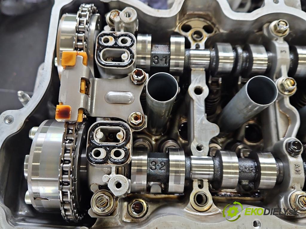 Toyota Corolla E16/E18  2013-2019 1.3 16V 99 hp manual 73 kW 1329 cm3 4- motor benzín 1NR
