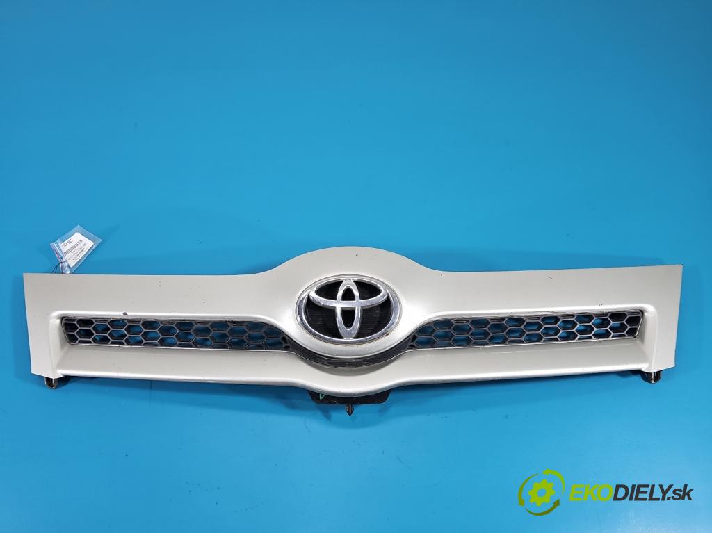 Toyota Corolla Verso II 2004-2009 2.0 D4D 116 hp manual 85 kW 1995 cm3 5- mřížka 53111-0F020