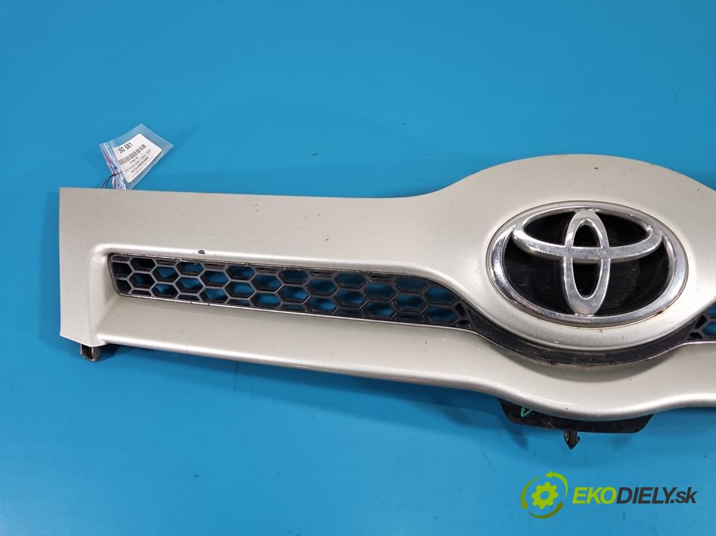 Toyota Corolla Verso II 2004-2009 2.0 D4D 116 hp manual 85 kW 1995 cm3 5- mřížka 53111-0F020