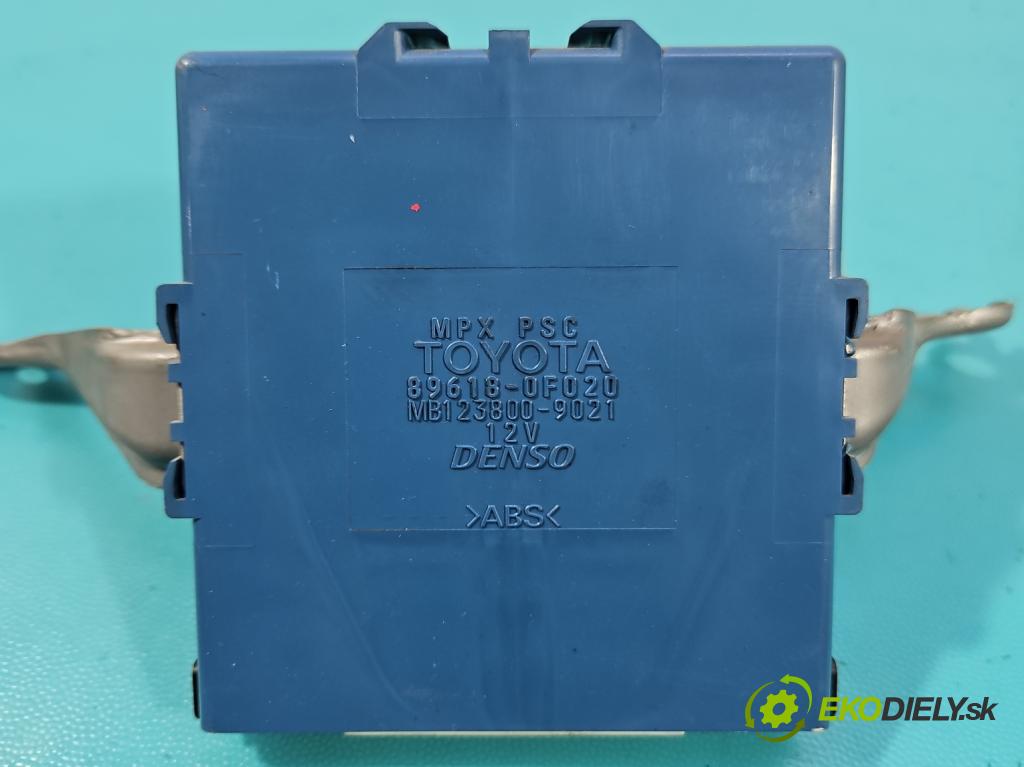 Toyota Corolla Verso II 2004-2009 2.0 D4D 116 HP manual 85 kW 1995 cm3 5- riadiaca jednotka motora 89661-0F010