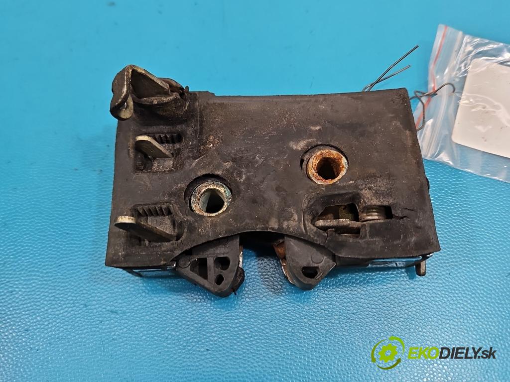 Audi 80 B4 1991-1994 2.0 8V 90 HP manual 66 kW 1984 cm3 4- zámok zadné ľavý 8A0839015A